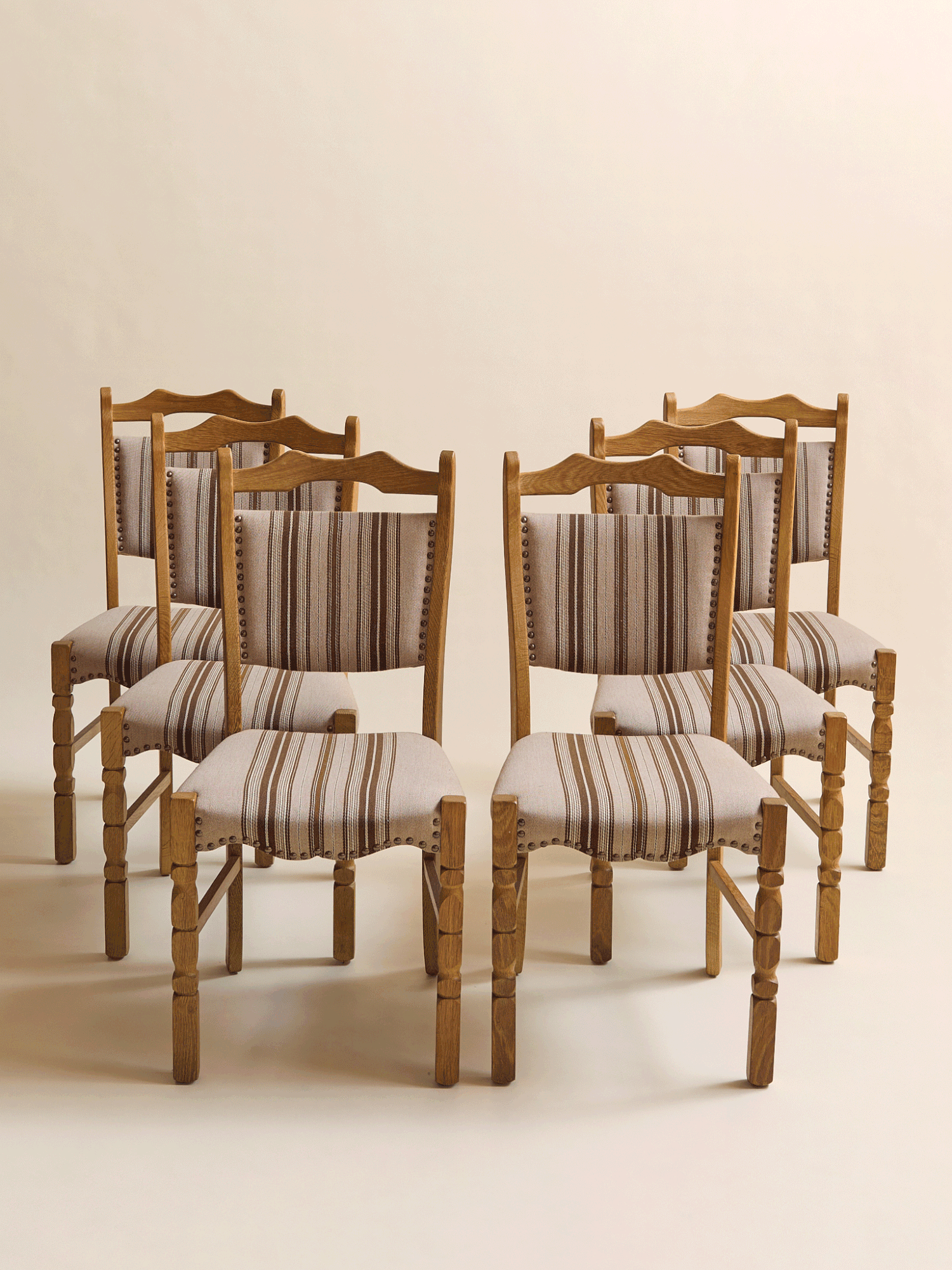 How to Buy Vintage Furniture Online