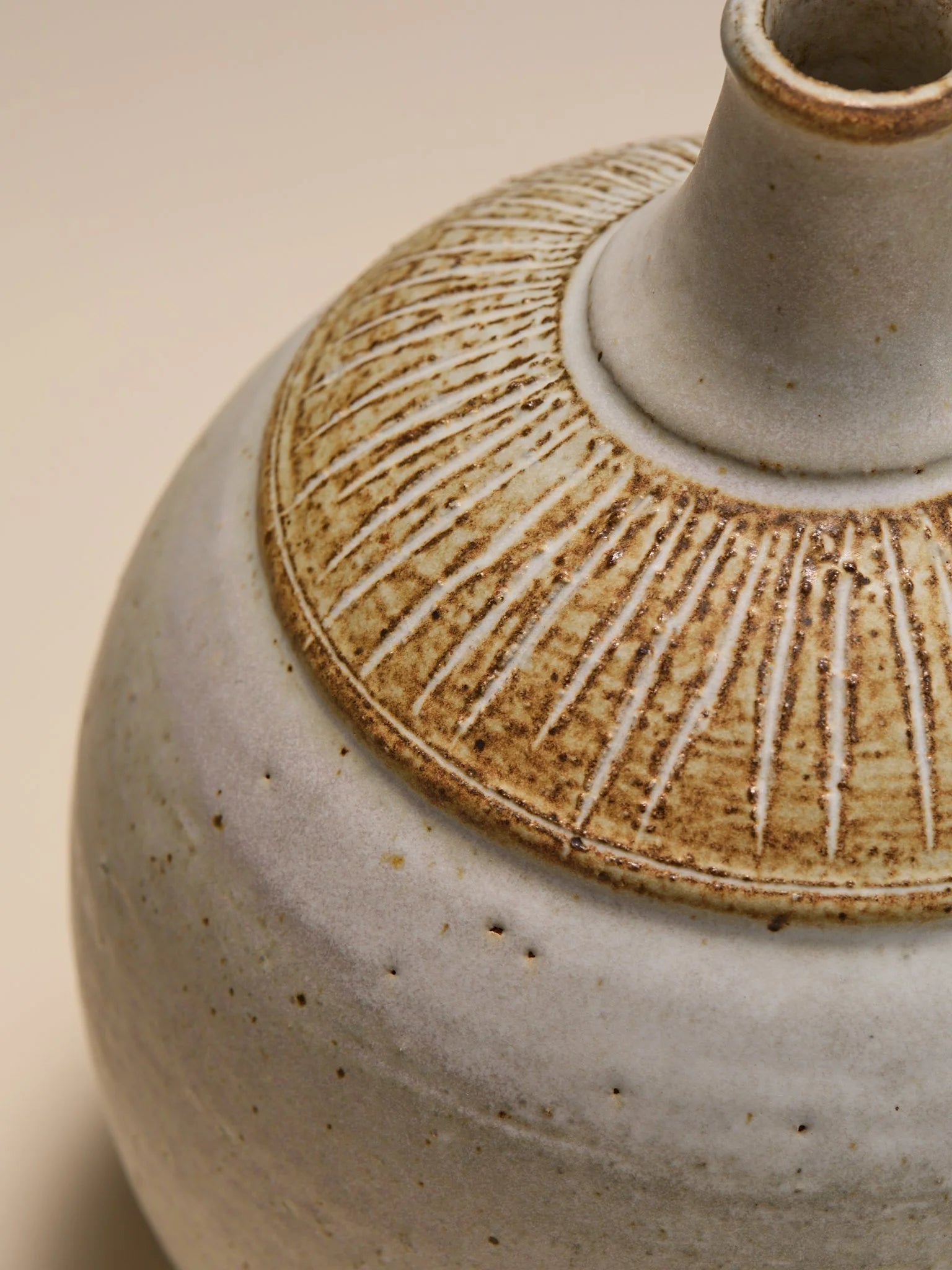 The 1970s American Studio Pottery Vessel with Carved Collar DetailVasesMiscellanea, etc.