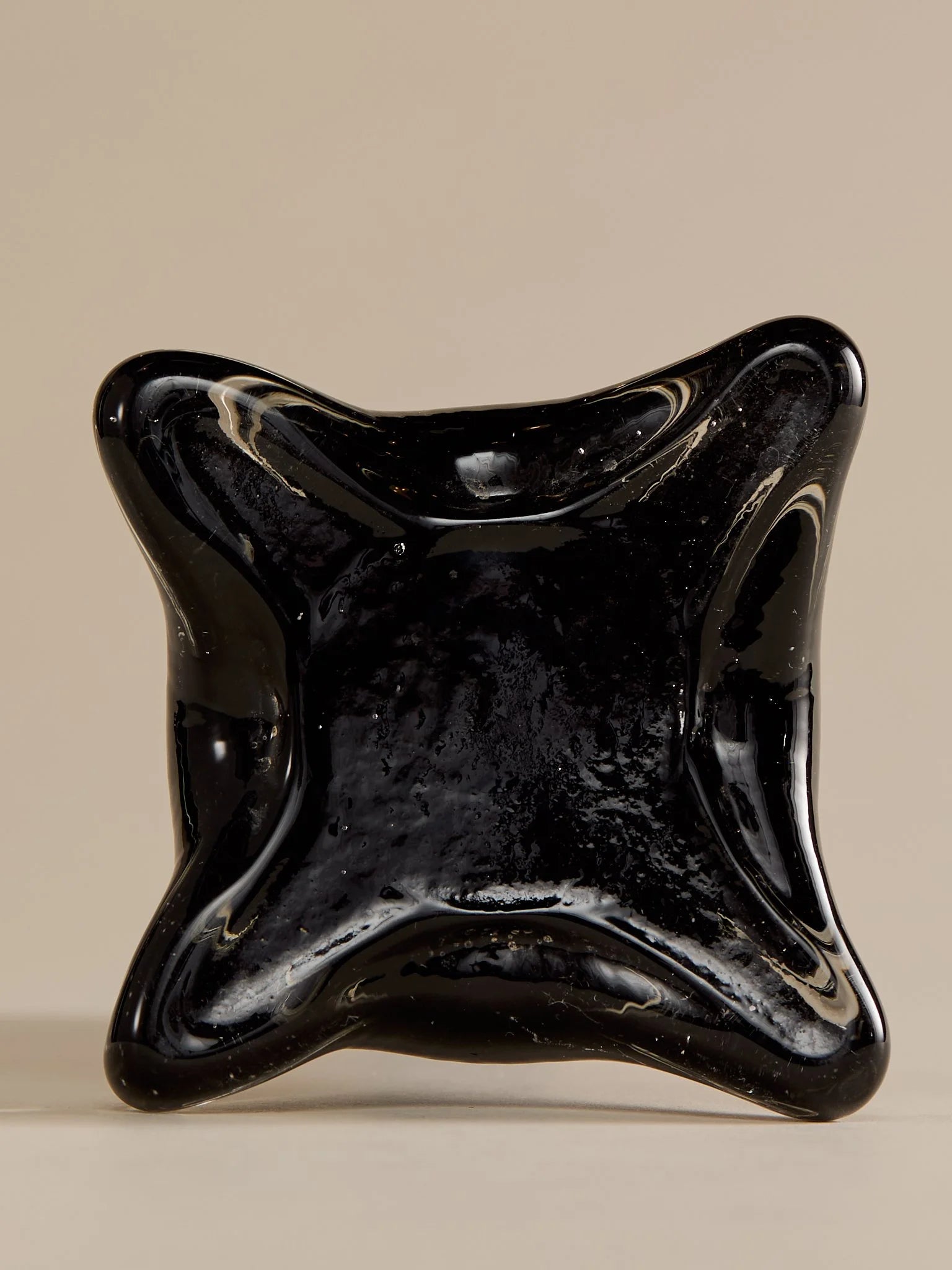 The Vintage Glass Sculptural Black Bud VaseVasesMiscellanea, etc.