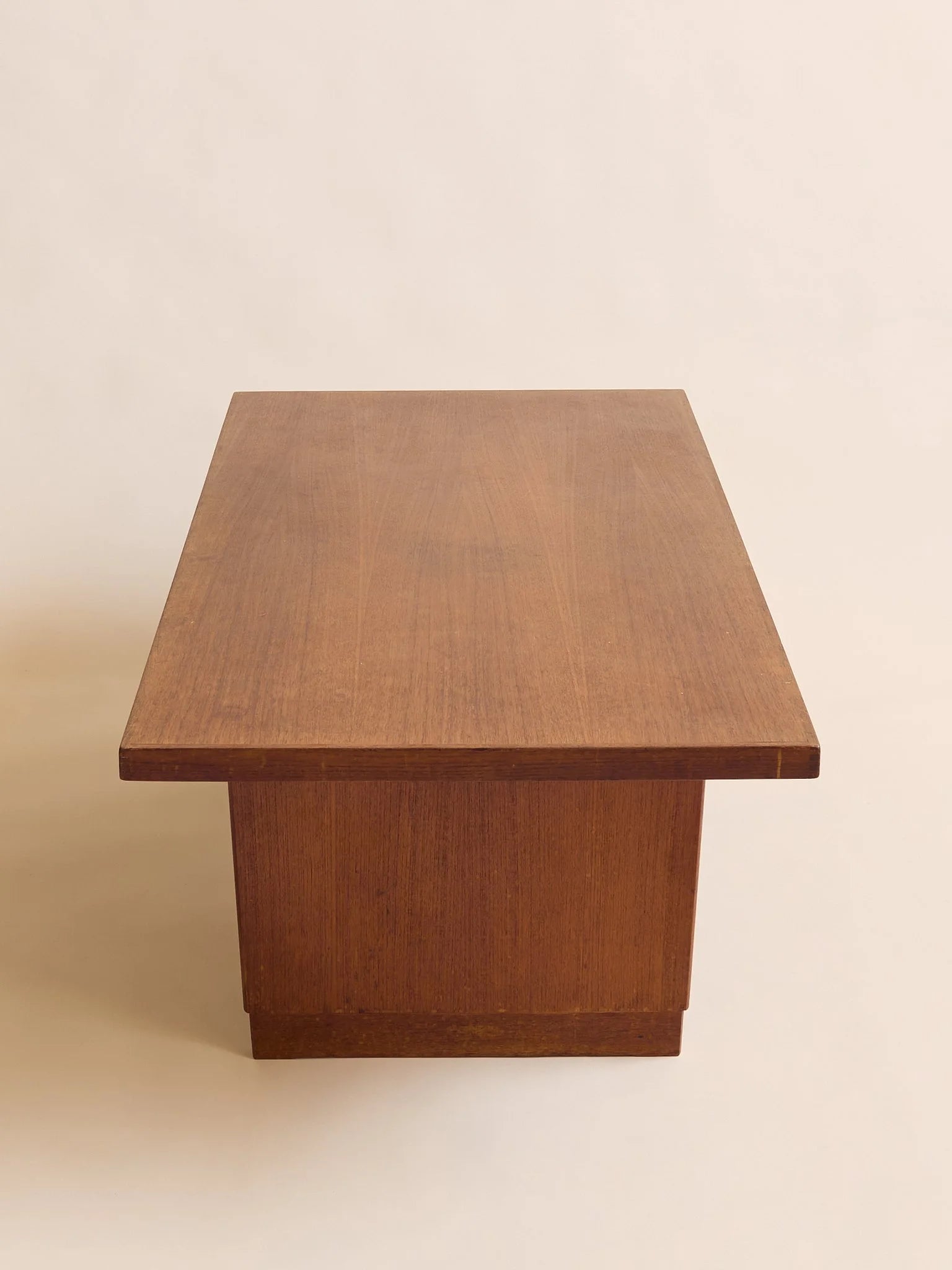 The Vintage MCM Large Rectangular Coffee TableCoffee TablesMiscellanea, etc.