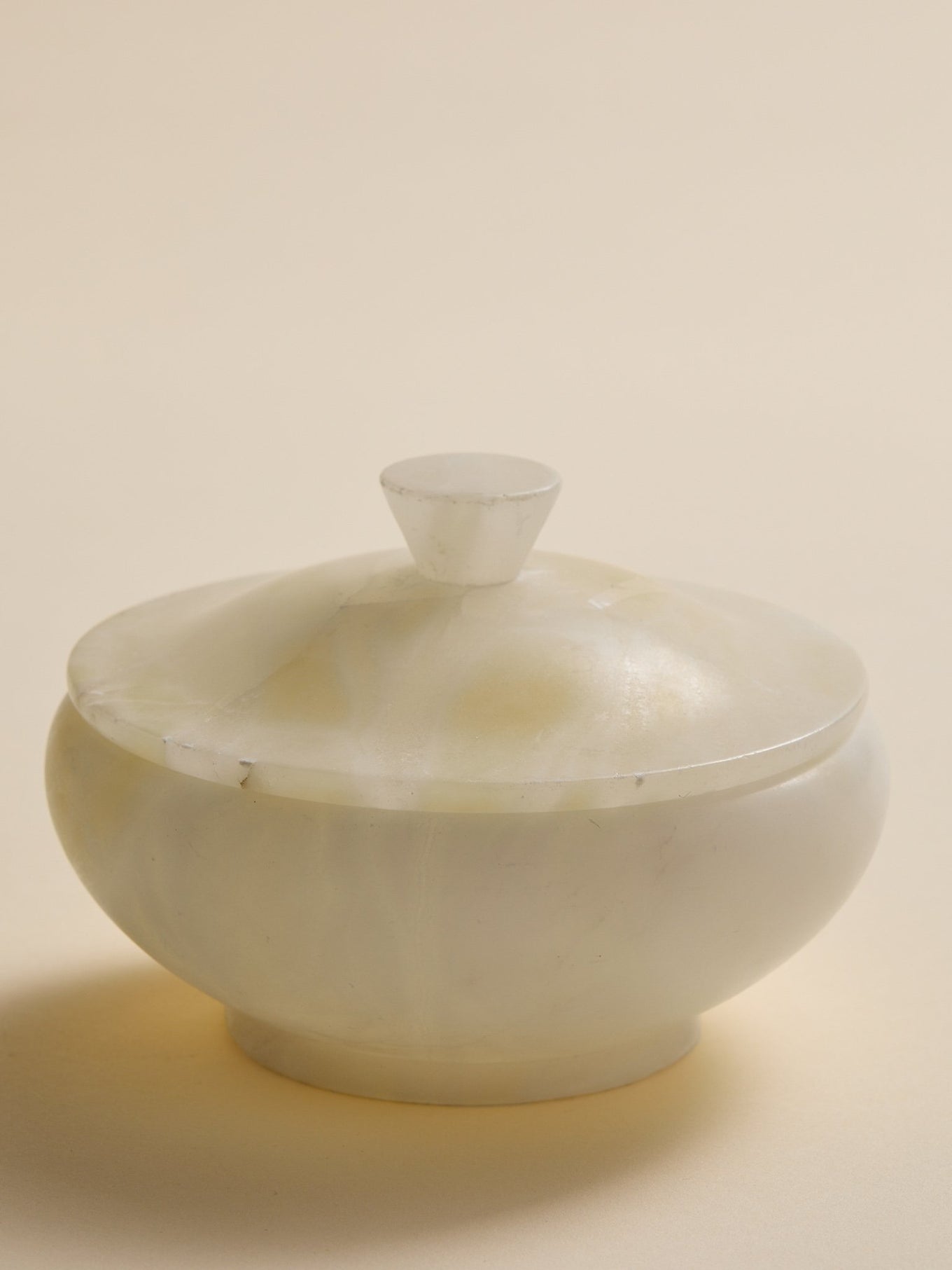 The Vintage Italian Alabaster Lidded BoxObjectsMiscellanea, etc.