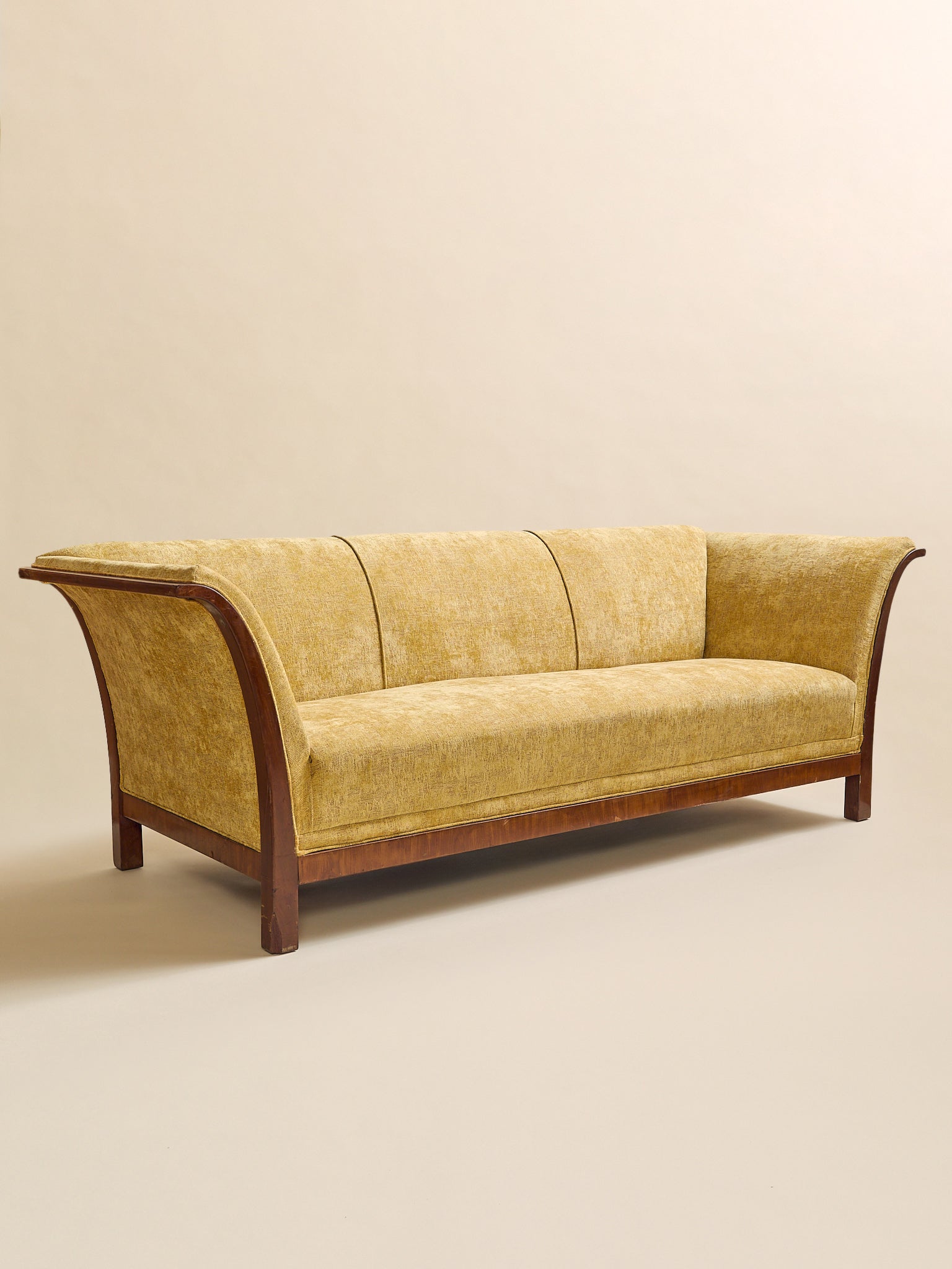 The Vintage Curved Arm Danish Sofa in the Style of Frits Henningsen, 1960sSeatingMiscellanea, etc.