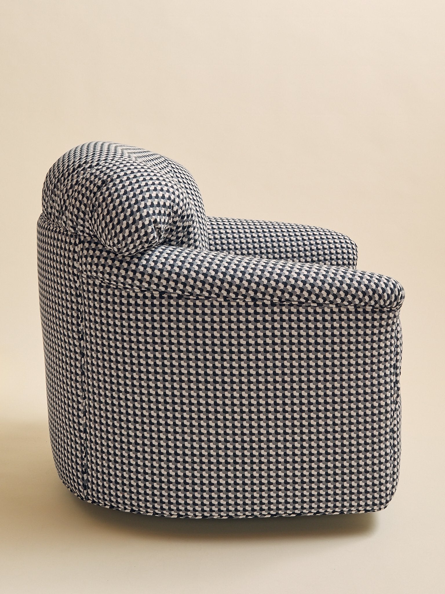 The Vintage Post-Modern Pattern Swivel ChairSeatingMiscellanea, etc.