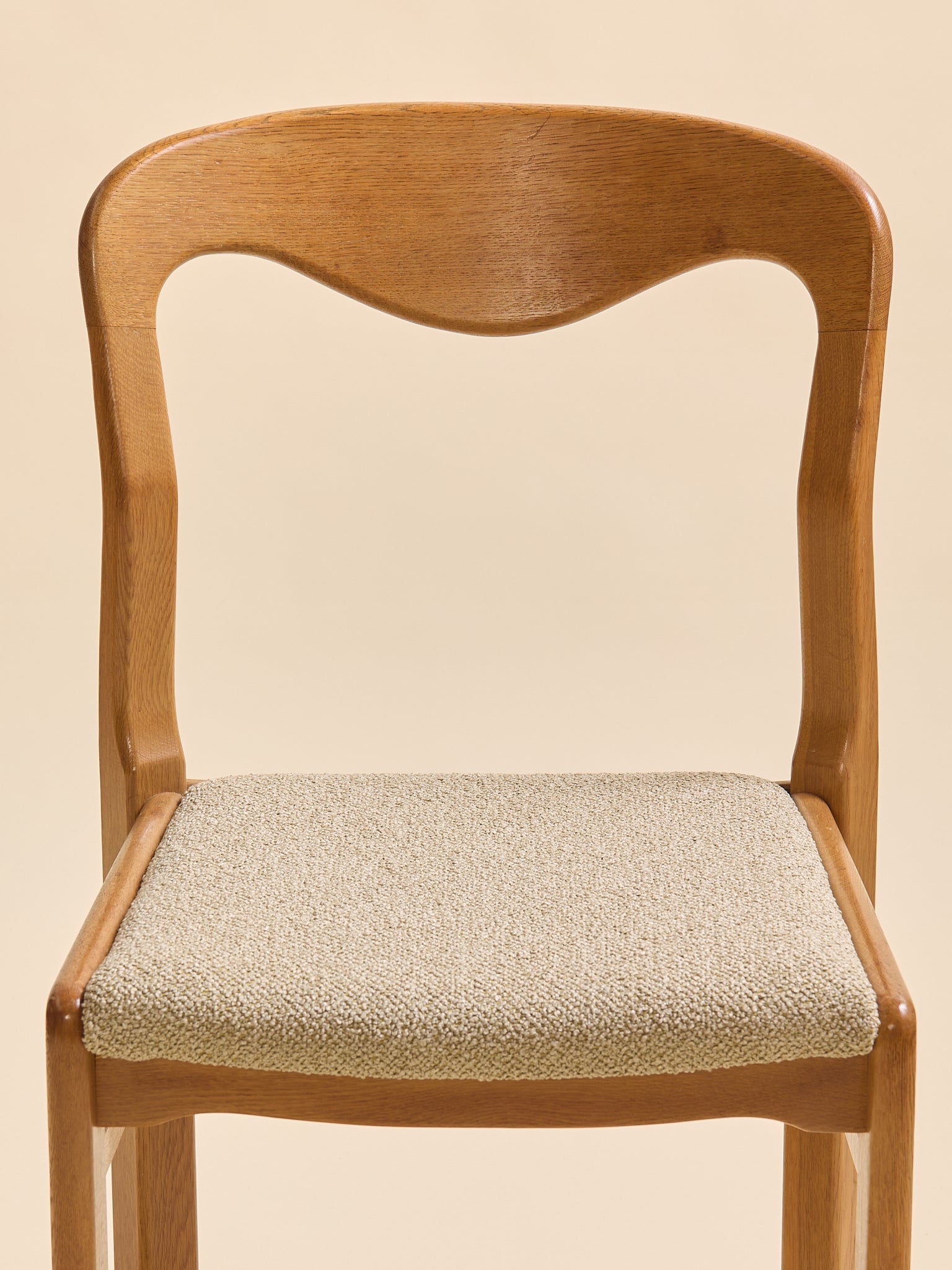 The Vintage Style Of Moller Oak & Boucle Dining Chairs, Set of Four, 1970sSeatingMiscellanea, etc.