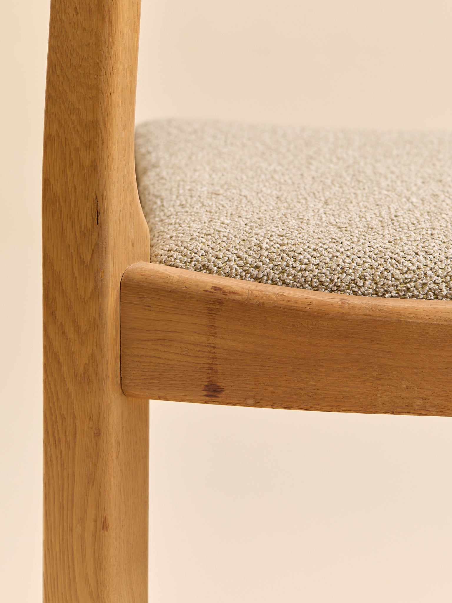 The Vintage Style Of Moller Oak & Boucle Dining Chairs, Set of Four, 1970sSeatingMiscellanea, etc.