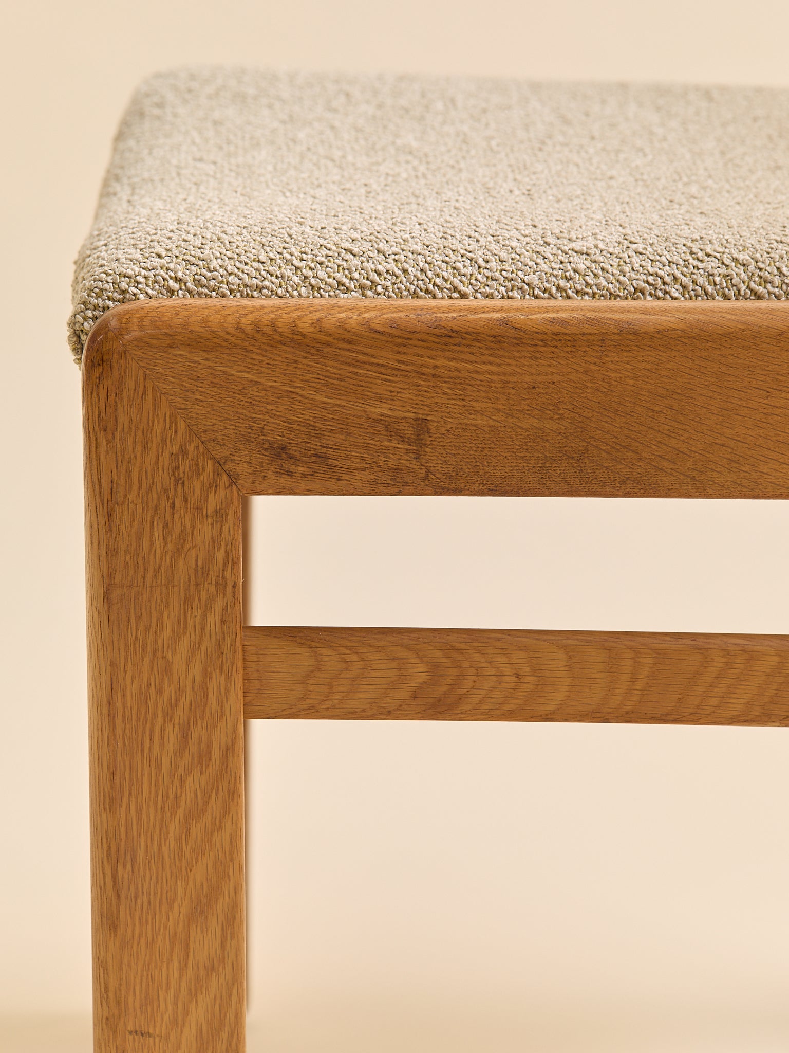The Vintage Style Of Moller Oak & Boucle Dining Chairs, Set of Four, 1970sSeatingMiscellanea, etc.