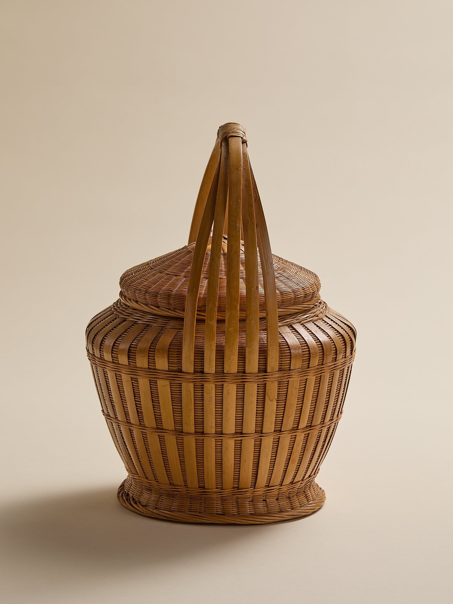 The Vintage Split Woven BasketObjectsMiscellanea, etc.