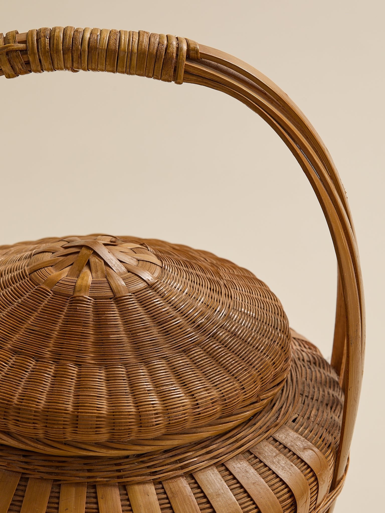 The Vintage Split Woven BasketObjectsMiscellanea, etc.