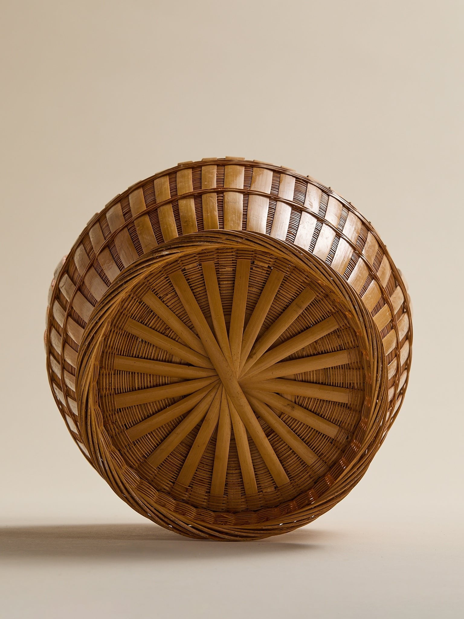 The Vintage Split Woven BasketObjectsMiscellanea, etc.