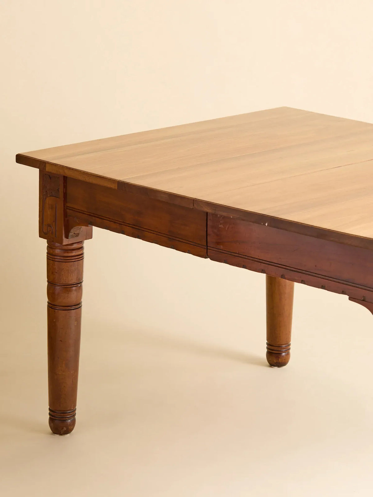 The Antique Walnut Dining Table with Leaf Motif CarvingDining TablesMiscellanea, etc.