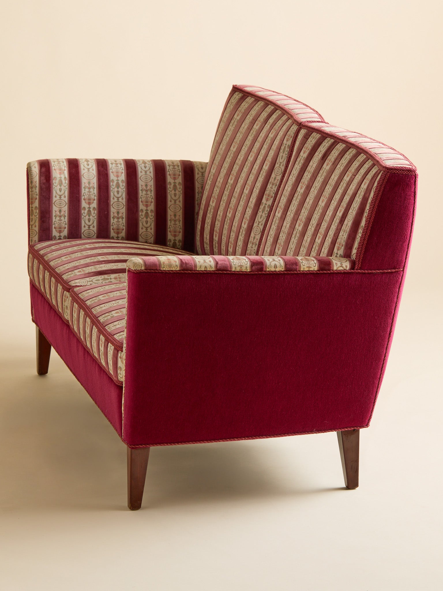 The Vintage Art Deco Style Scandinavian Sofa, 1940SSeatingMiscellanea, etc.