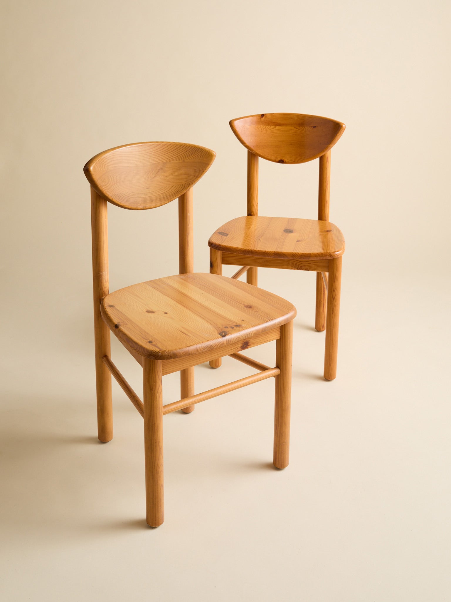 The Vintage Daumiller Style Danish Pine Dining Chairs, Denmark 1970SSeatingMiscellanea, etc.