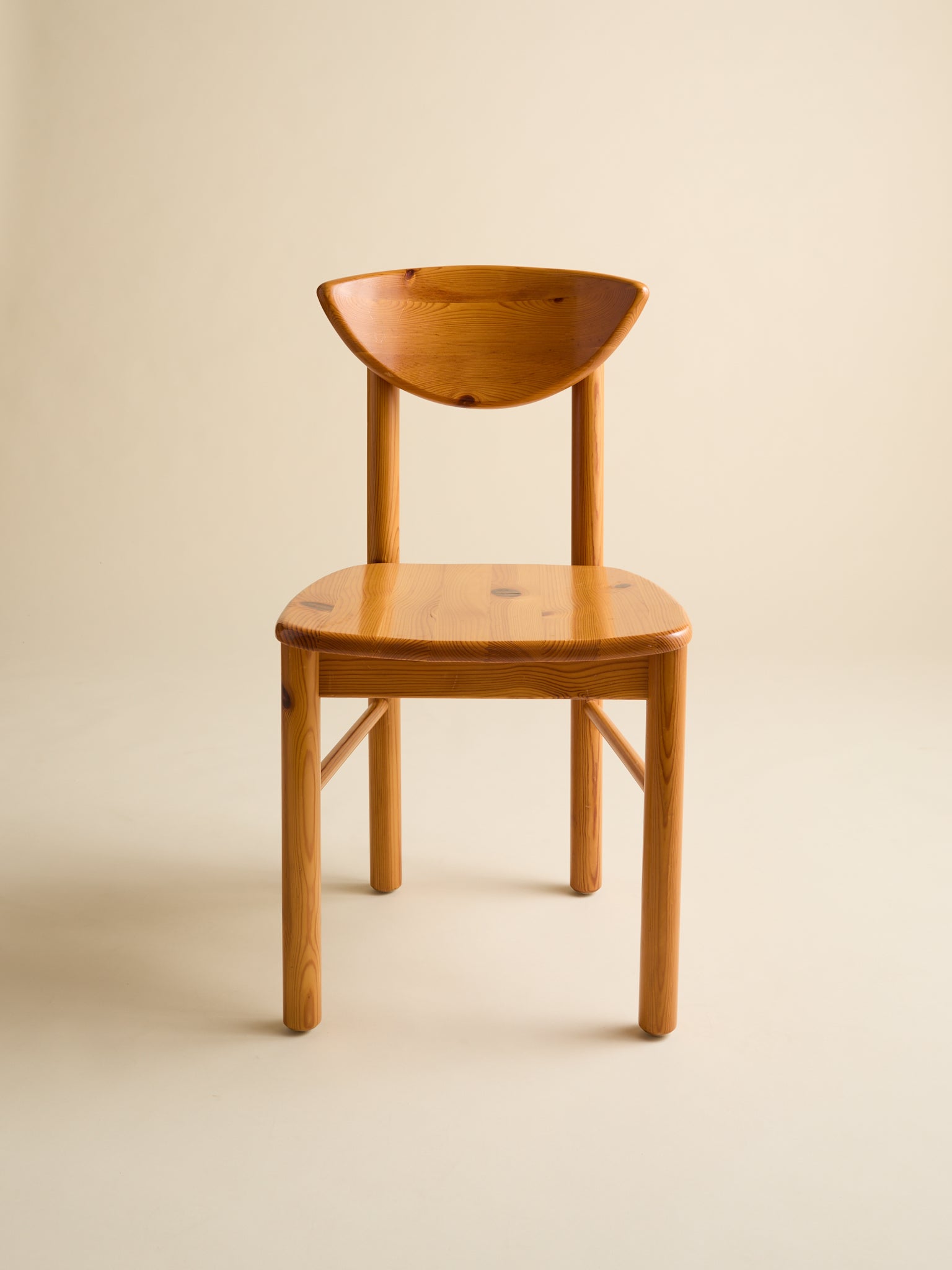 The Vintage Daumiller Style Danish Pine Dining Chairs, Denmark 1970SSeatingMiscellanea, etc.