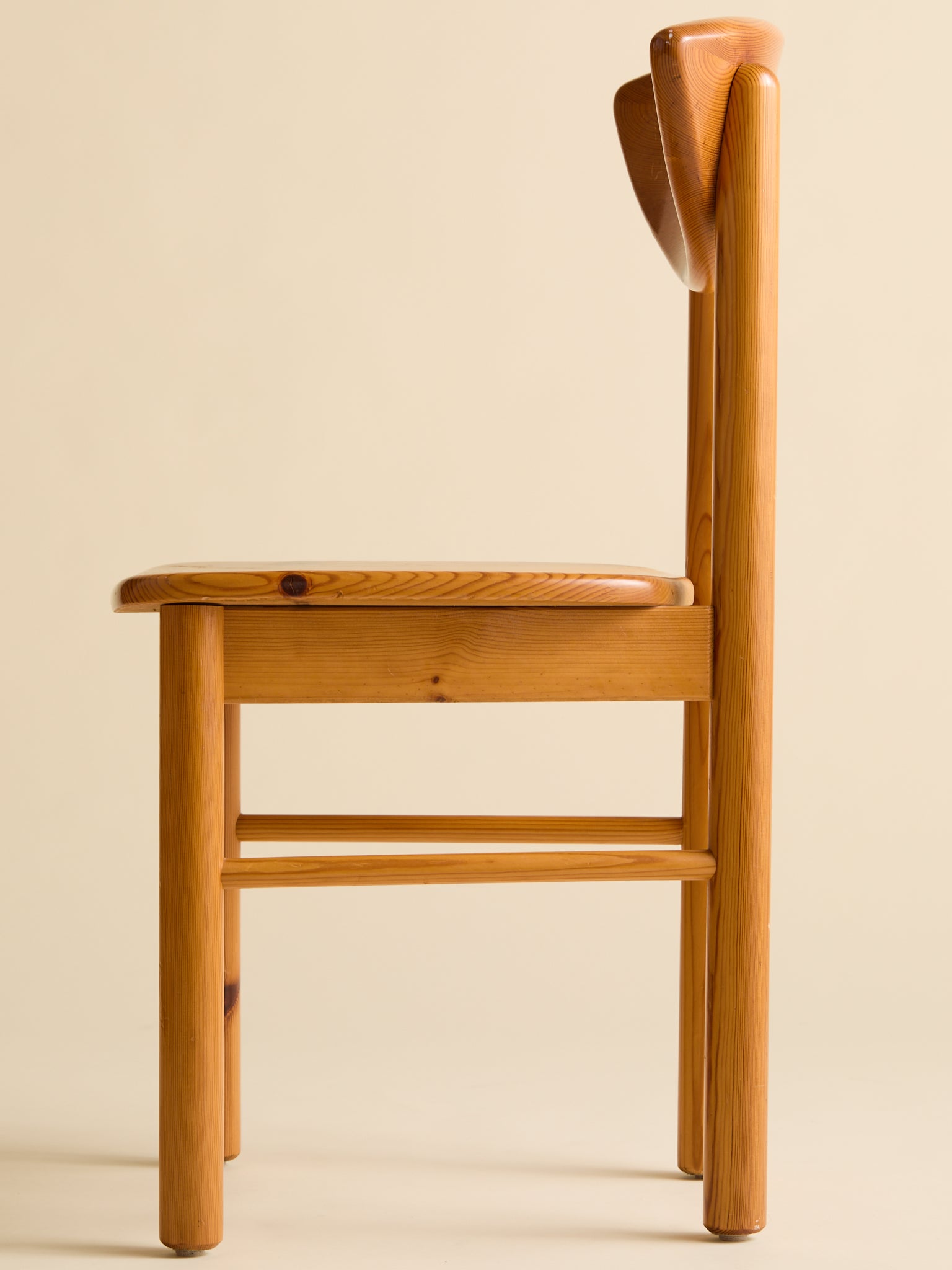 The Vintage Daumiller Style Danish Pine Dining Chairs, Denmark 1970SSeatingMiscellanea, etc.