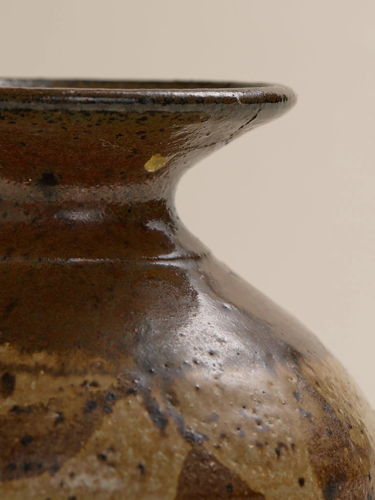 The Speckled Earth Tone Studio Pottery Vintage VaseVasesMiscellanea, etc.