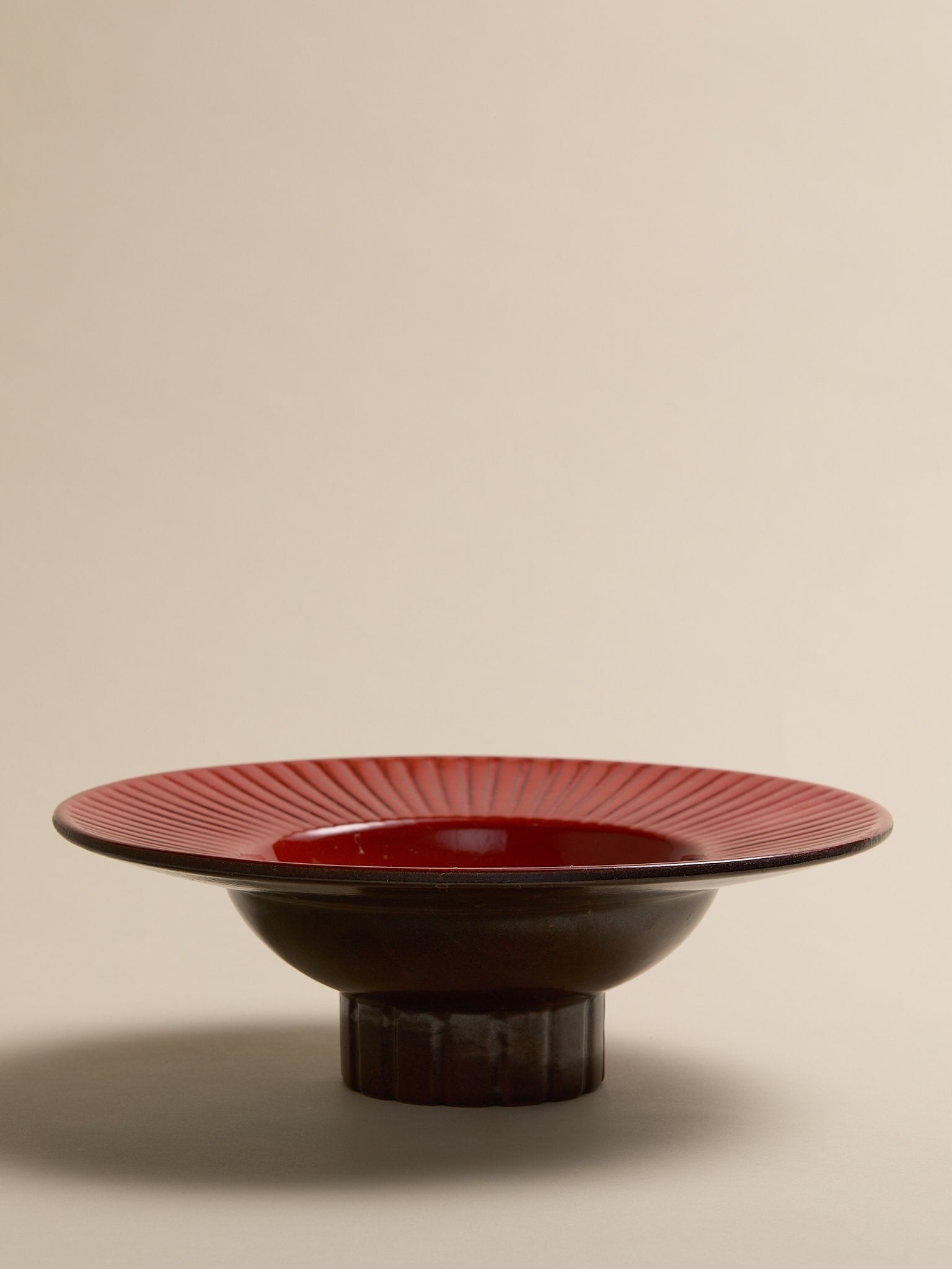 The Vintage Red and Brown Footed Ceramic Bowl with Sunburst RimTrays and BowlsMiscellanea, etc.