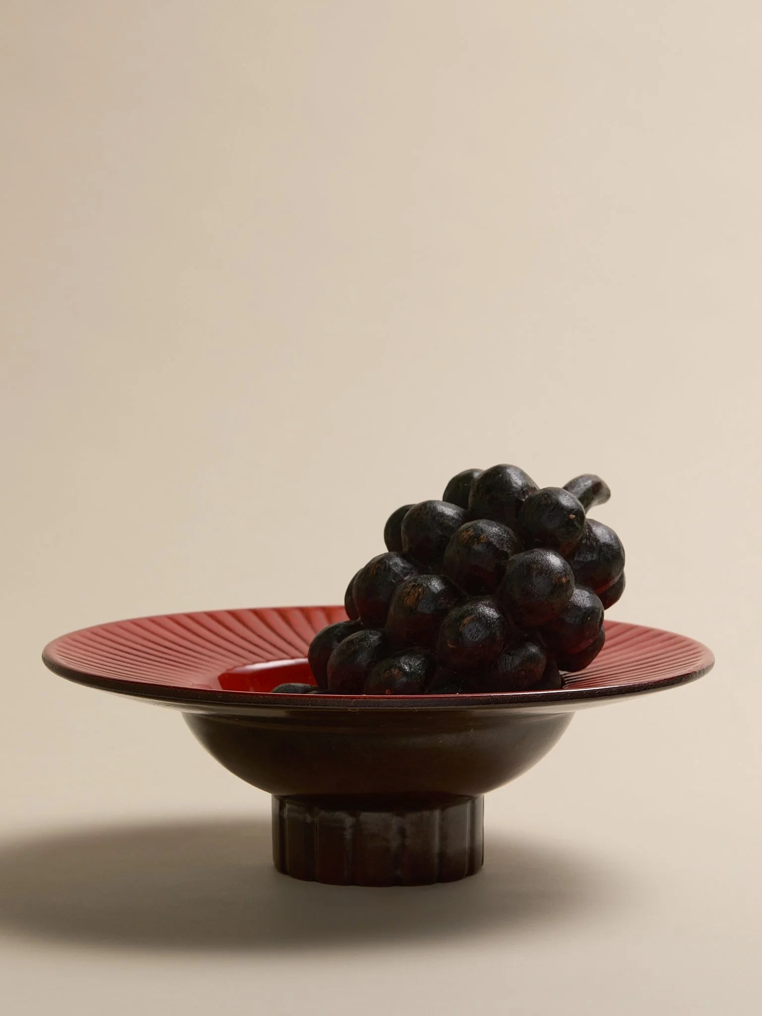 The Vintage Red and Brown Footed Ceramic Bowl with Sunburst RimTrays and BowlsMiscellanea, etc.