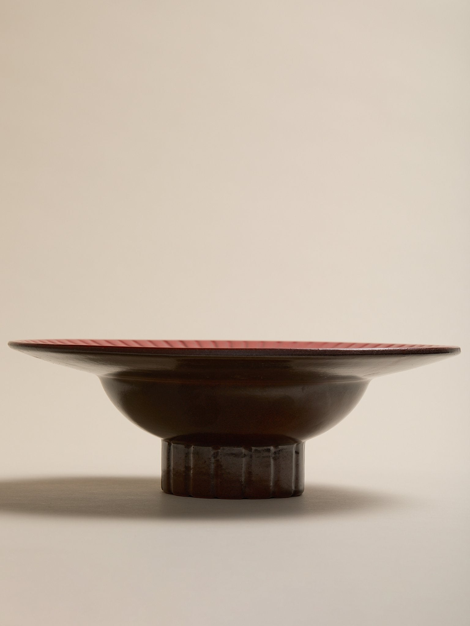 The Vintage Red and Brown Footed Ceramic Bowl with Sunburst RimTrays and BowlsMiscellanea, etc.