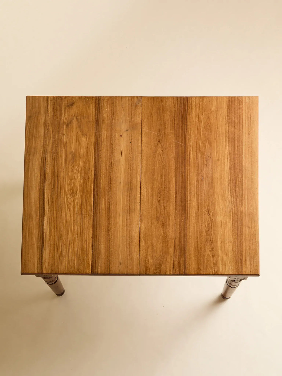 The Antique Walnut Dining Table with Leaf Motif CarvingDining TablesMiscellanea, etc.