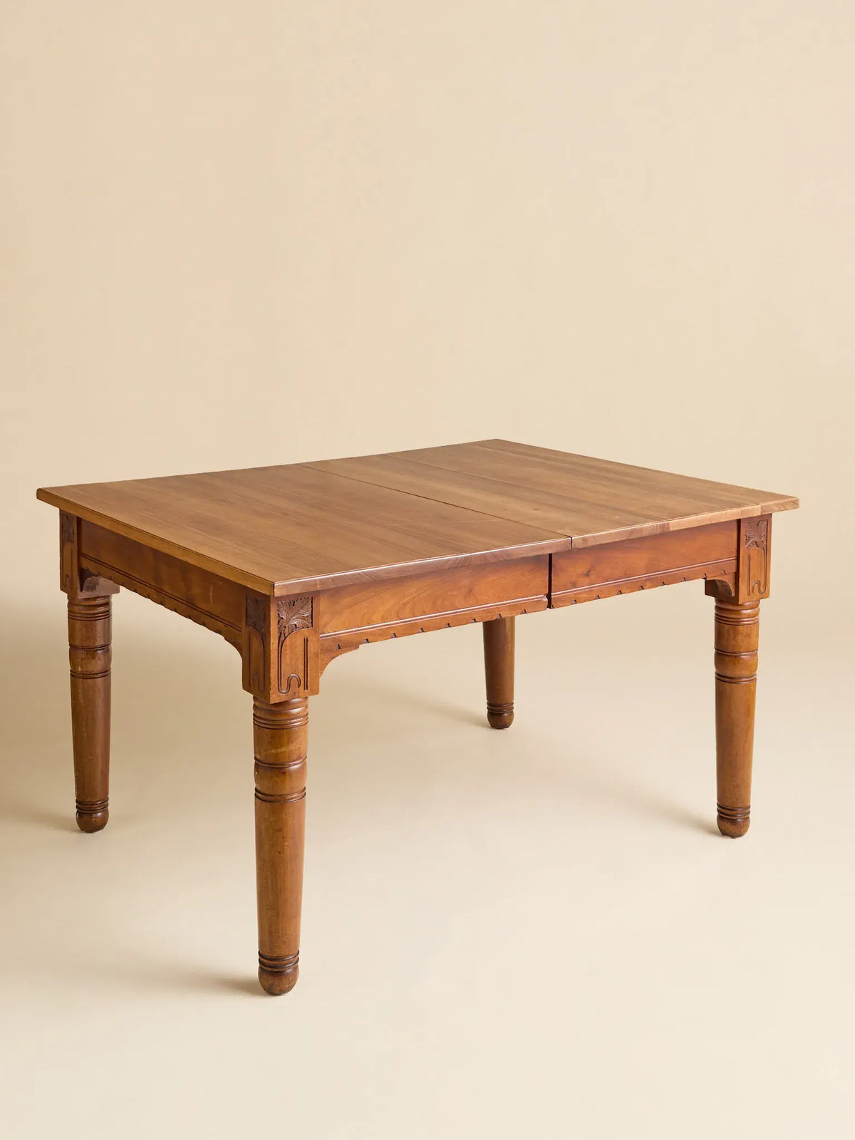 The Antique Walnut Dining Table with Leaf Motif CarvingDining TablesMiscellanea, etc.