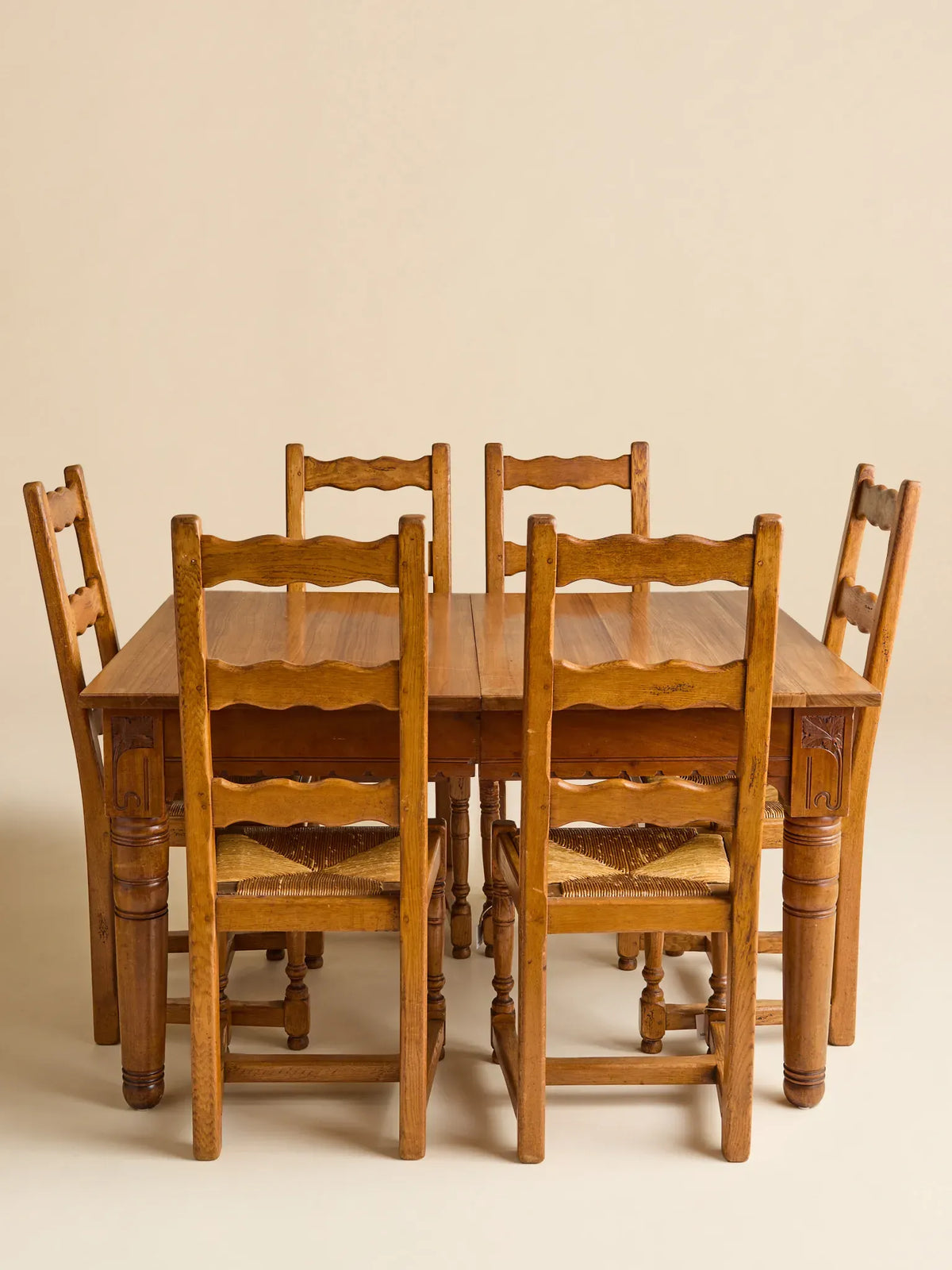 The Antique Walnut Dining Table with Leaf Motif CarvingDining TablesMiscellanea, etc.
