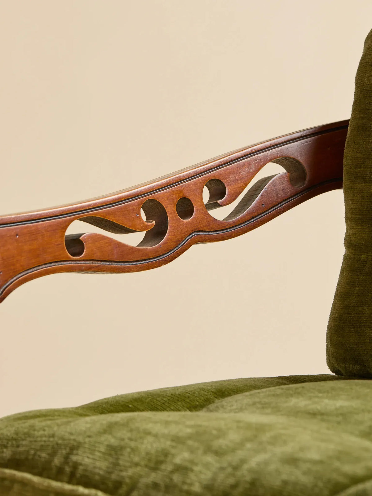 The Vintage Giorgetti Gallery Lounge Chair, 1975SeatingMiscellanea, etc.
