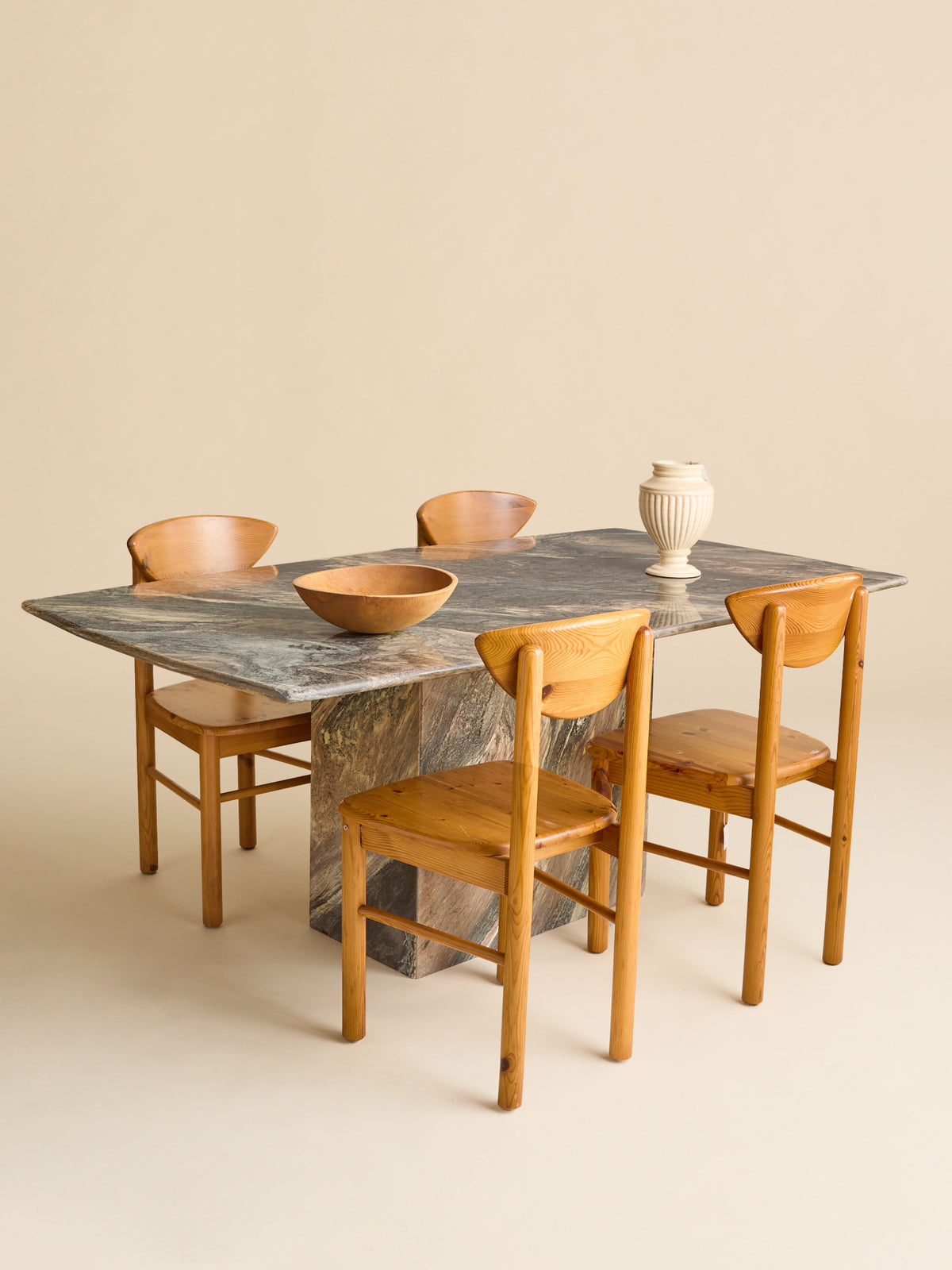 The Vintage Italian Marble Mid-Century Pedestal Dining TableDining TablesMiscellanea, etc.